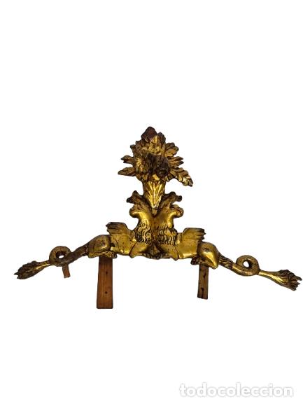 Arte: Copete, Remate Antiguo Imperio, Fernando VII - Talla de Madera - Dorado en Pan de Oro