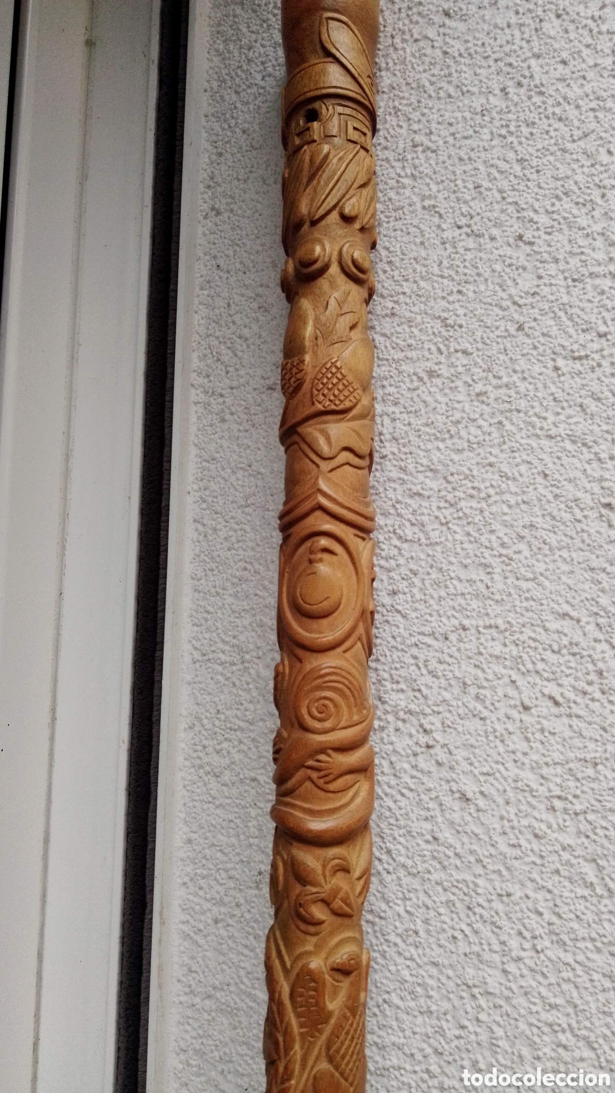 Arte: PRECIOSO BASTON TALLADO DE ACACIA