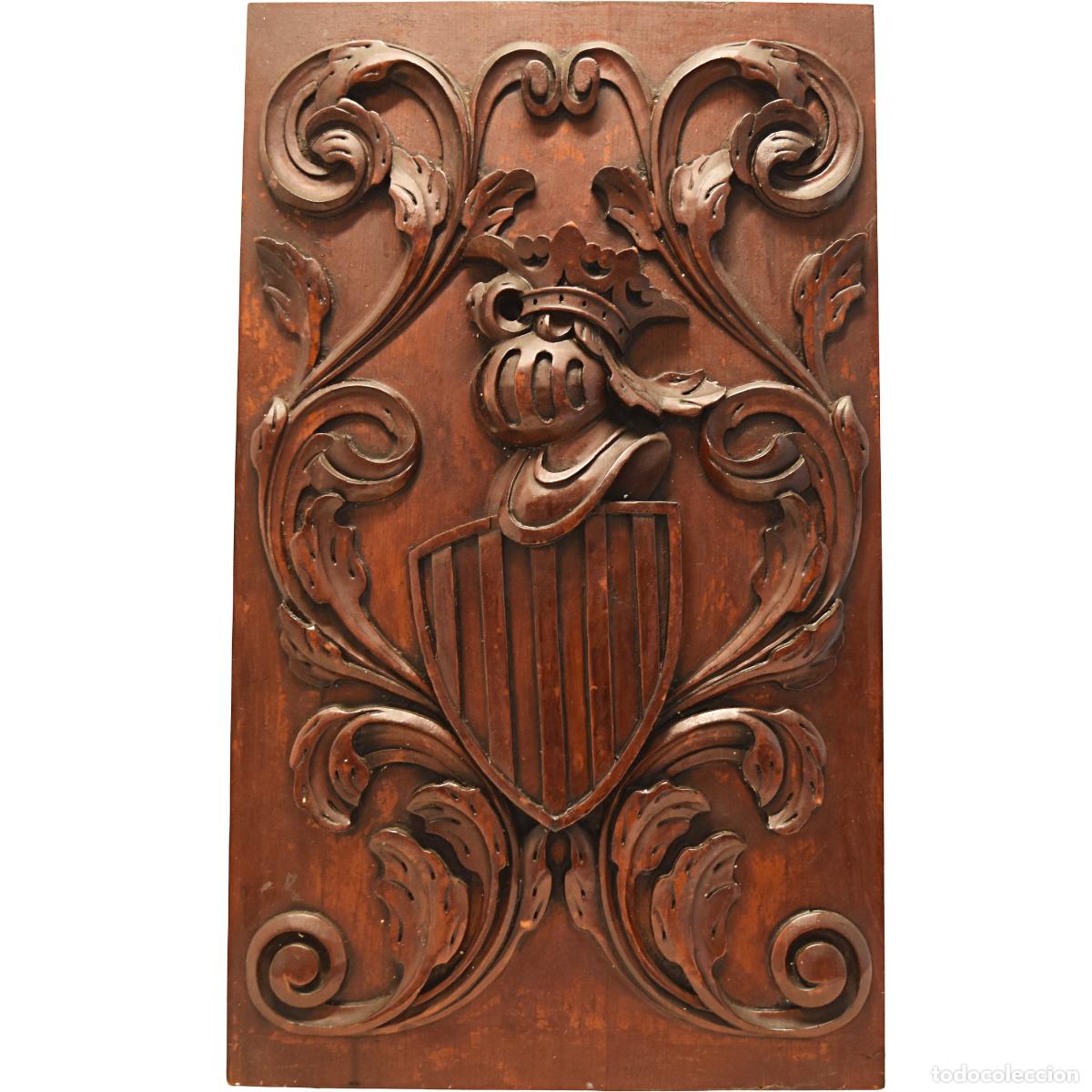 Arte: Panel de madera tallada en alto relieve - Her&aacute;ldico