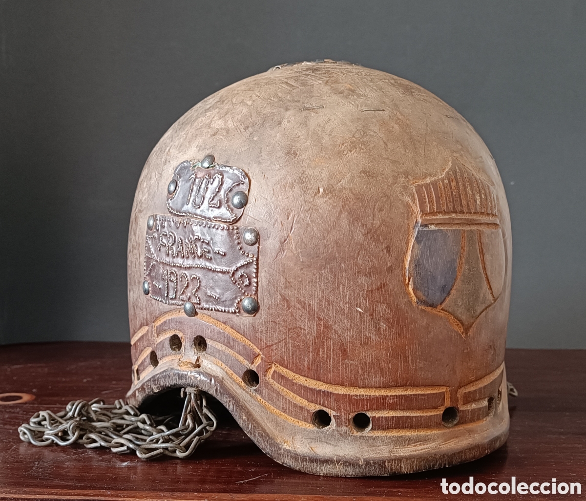 Arte: Casco colonial a&ntilde;o 1923 africano tallado madera