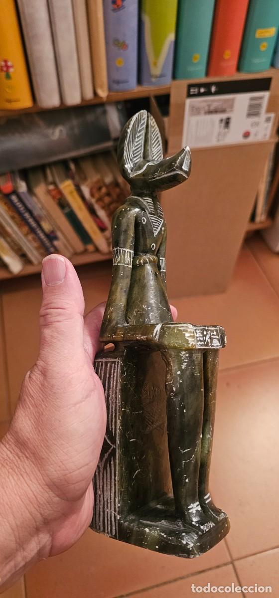 Arte: Figura piedra egipto antigua grande tallada
