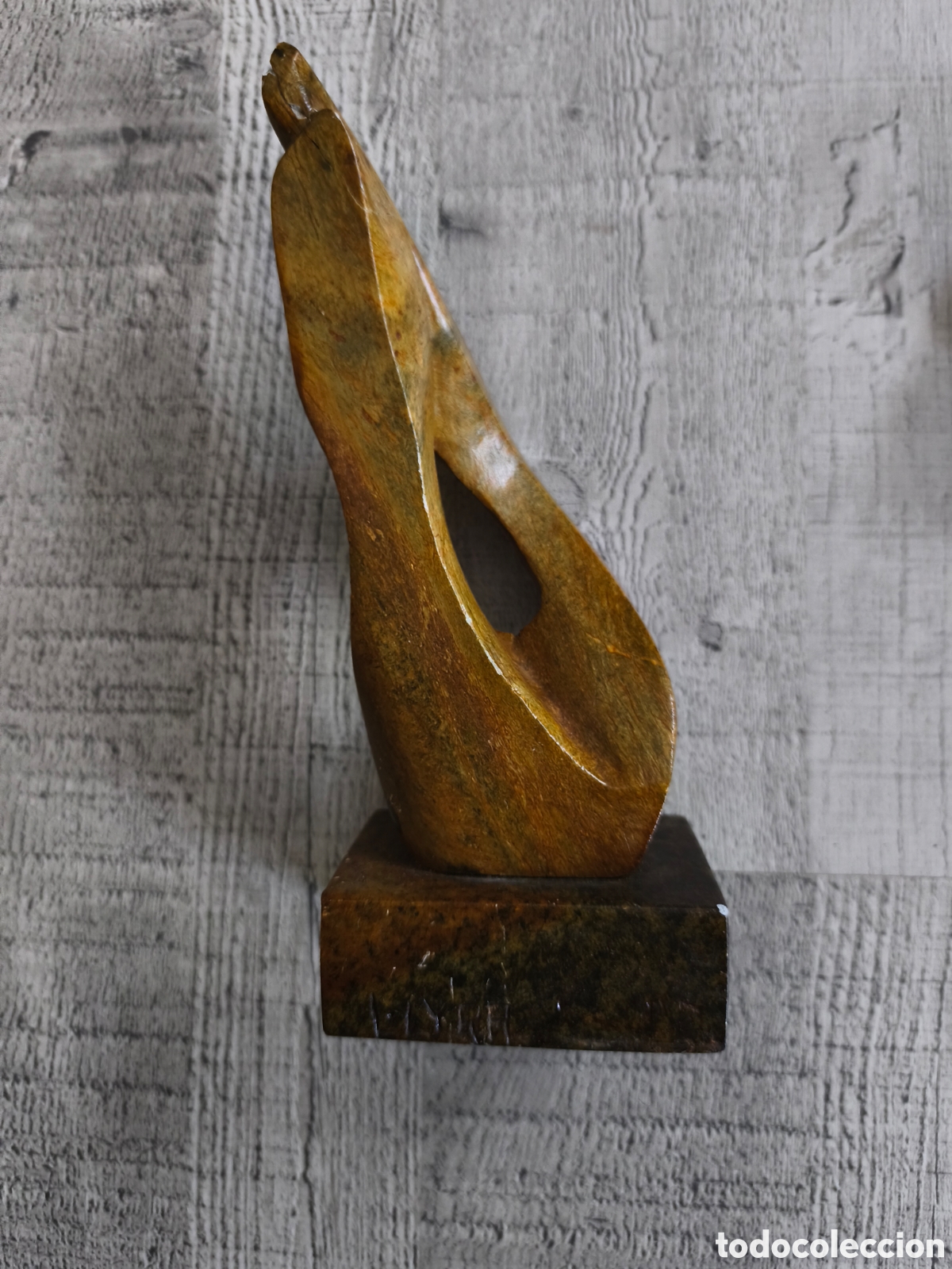 Arte: Escultura firmado Llyra