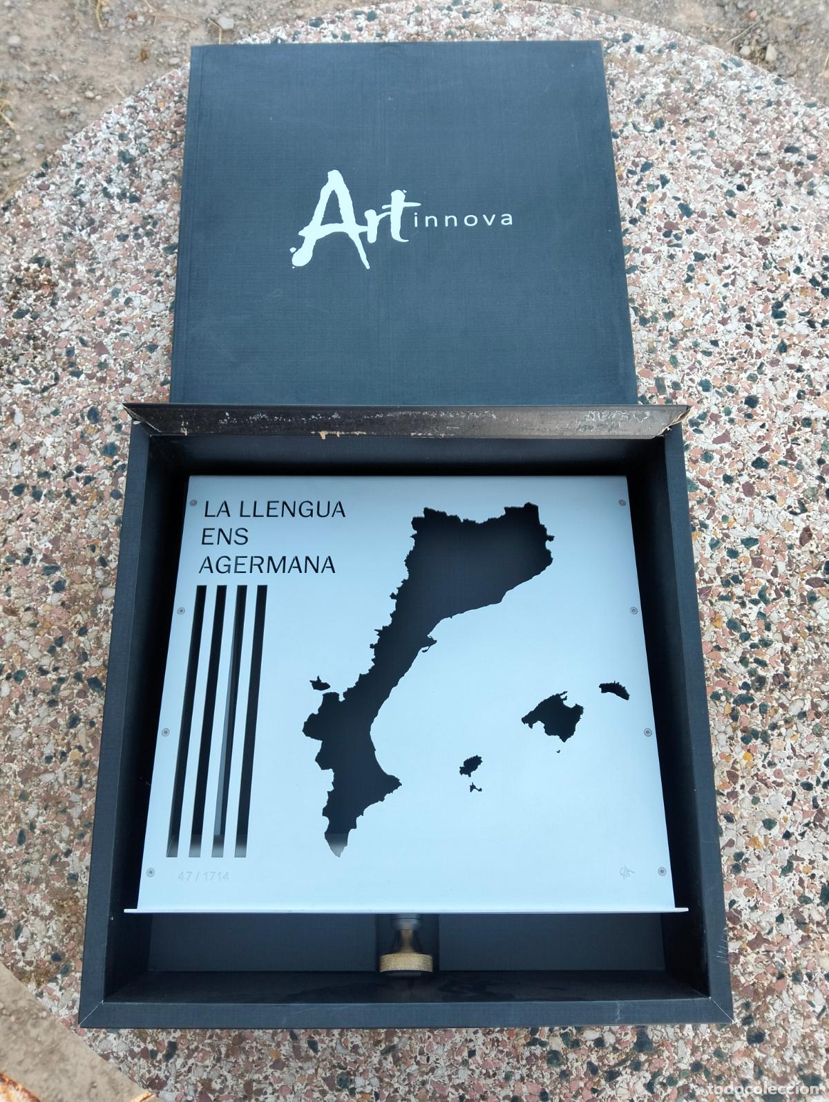 Art: Catal&agrave; la llengua ens agermana ArtInnova Catalunya val&egrave;ncia balears pa&iuml;sos catalans faristol atril