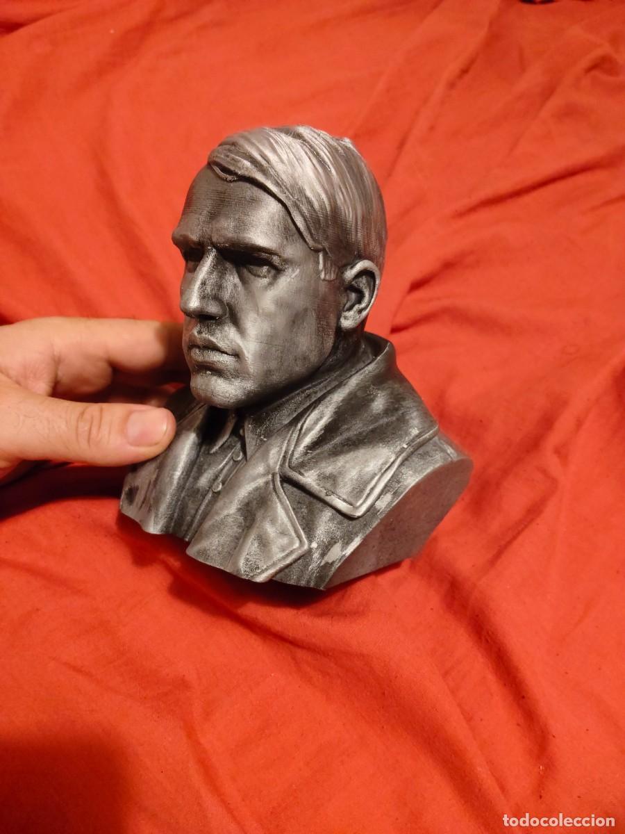 Arte: Busto de Ramiro Ledesma - Foto 2