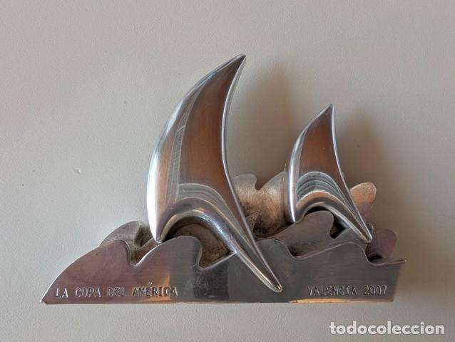 Arte: DIFICIL (UNICA EN VENTA) ESCULTURA - COPA DEL AMERICA VALENCIA 2007 EN BRONCE-NIQUELADO