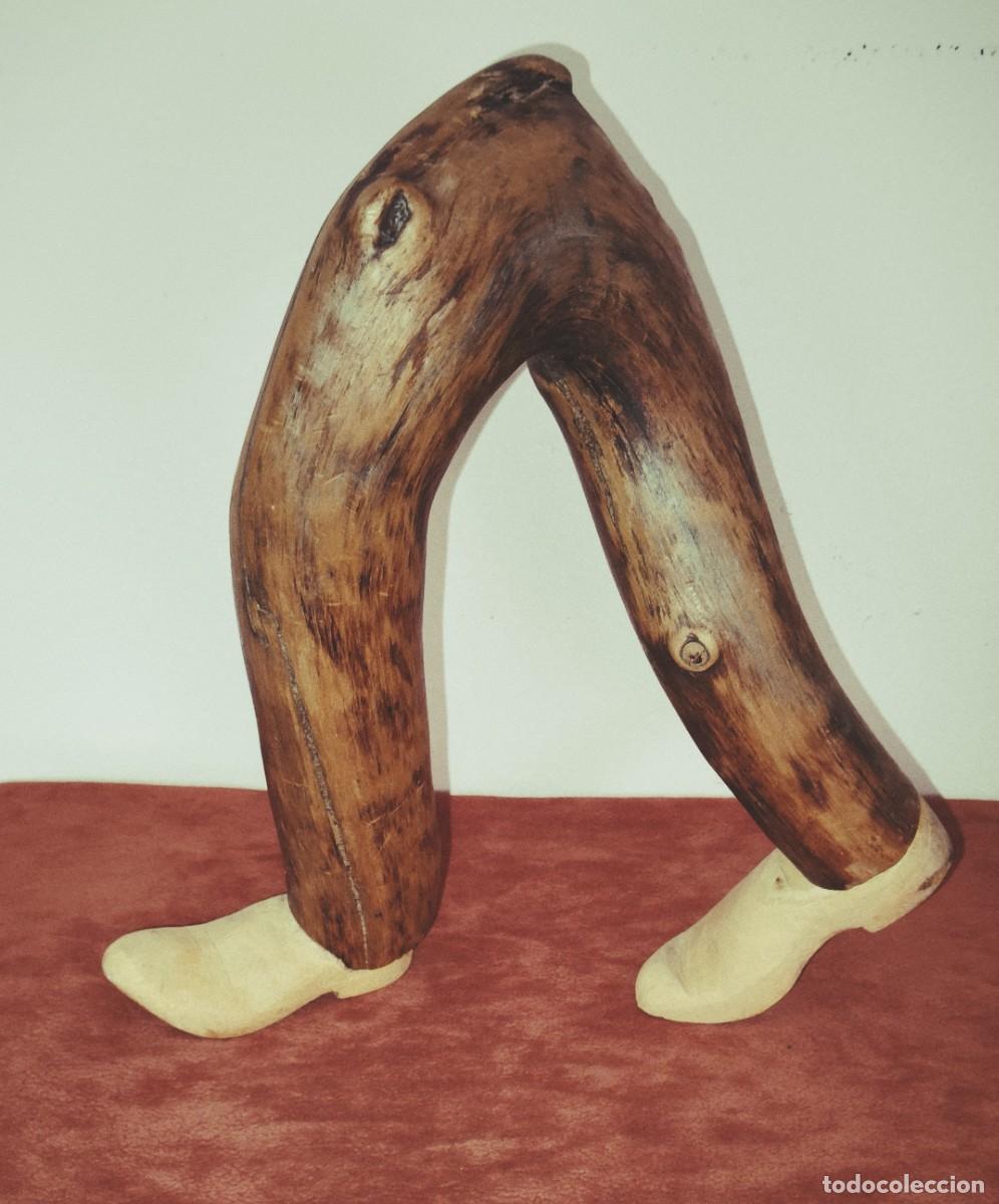 Arte: ESCULTURA DE MADERA - ARRIBAS - MUY ORIGINAL - ENVIO CERTIFICADO INCLUIDO EN EL PRECIO.