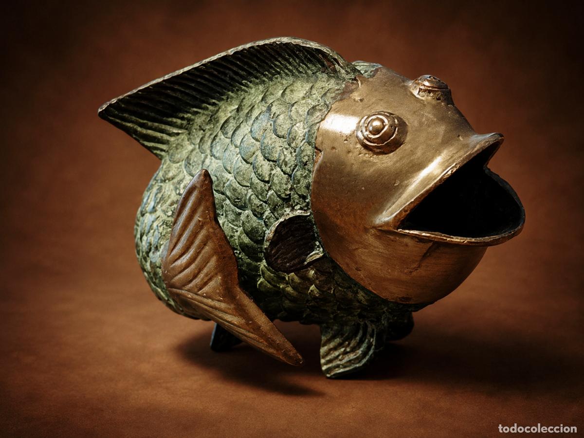 Arte: ESCULTURA DE PEZ ORIENTAL CARPA KOI VINTAGE DE BOCA ABIERTA EN BRONCE CON 698 GRAMOS. DOBLE POSICI&Oacute;N