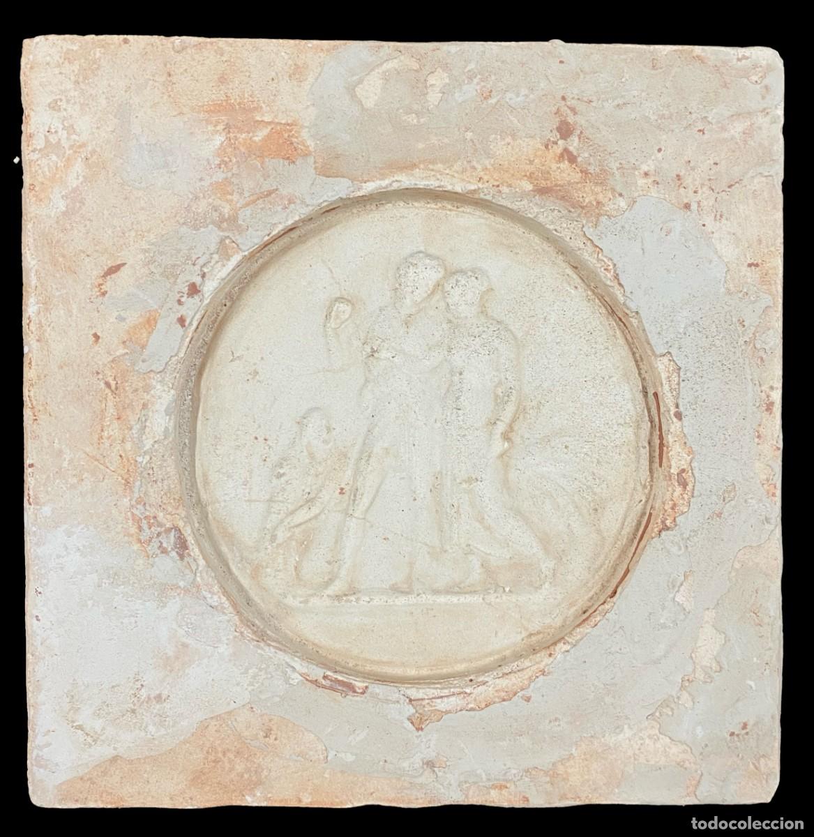Art: Antiguo molde de escayola para hacer barro, porcelana o terracota. Medall&oacute;n con escena mitol&oacute;gica.