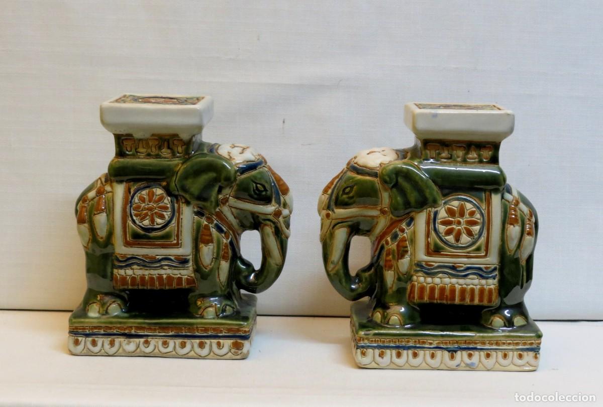 Arte: Par de elefantes chineses em terracota 18cm