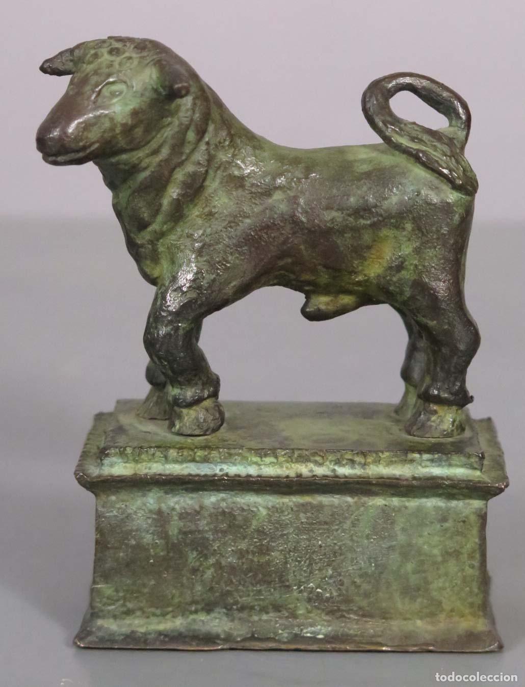 Arte: Toro atalaje de carro de C&oacute;rdoba. BRONCE. SIGLO XX
