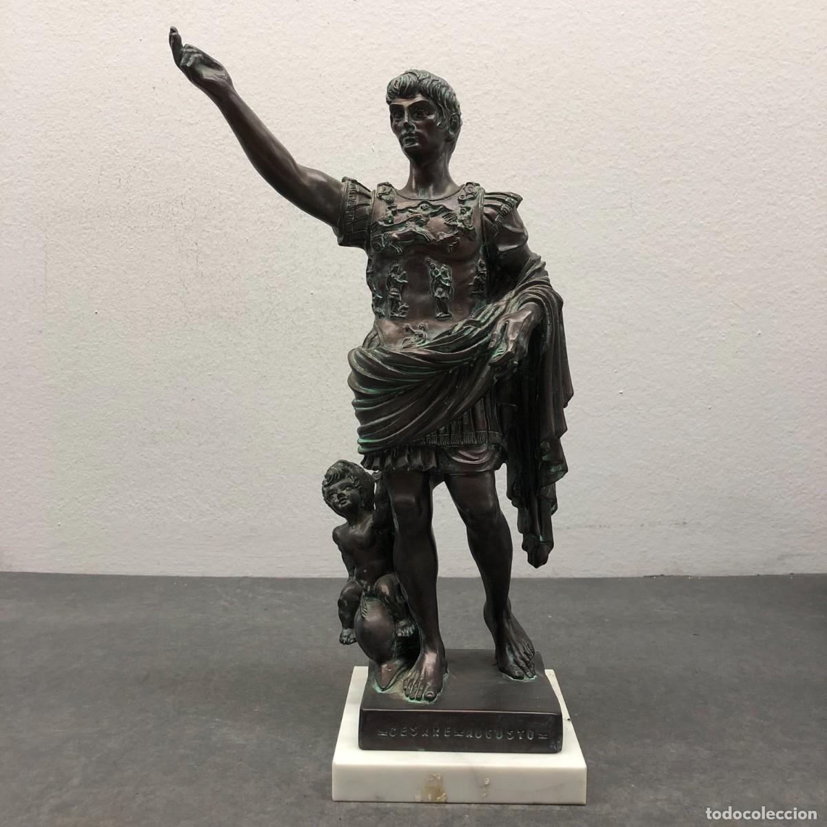 Arte: REPRODUCCI&Oacute;N EN BRONCE DE ESCULTURA DEL EMPERADOR AUGUSTO DE PRIMA PORTA - 36 X 19 X 12 CM / 1750