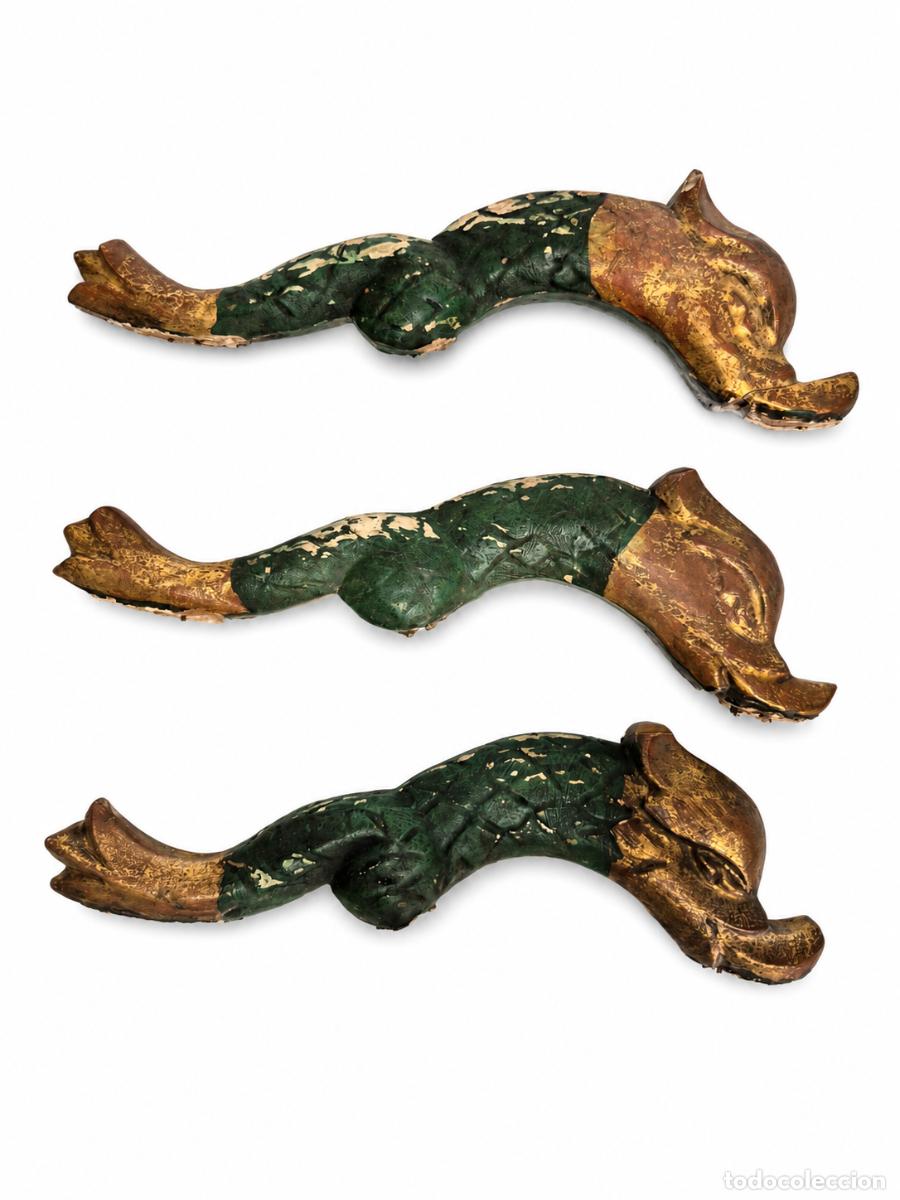 Arte: Decorativas Tallas de Madera Policromada - Delf&iacute;n Mitol&oacute;gico o Drag&oacute;n Her&aacute;ldico