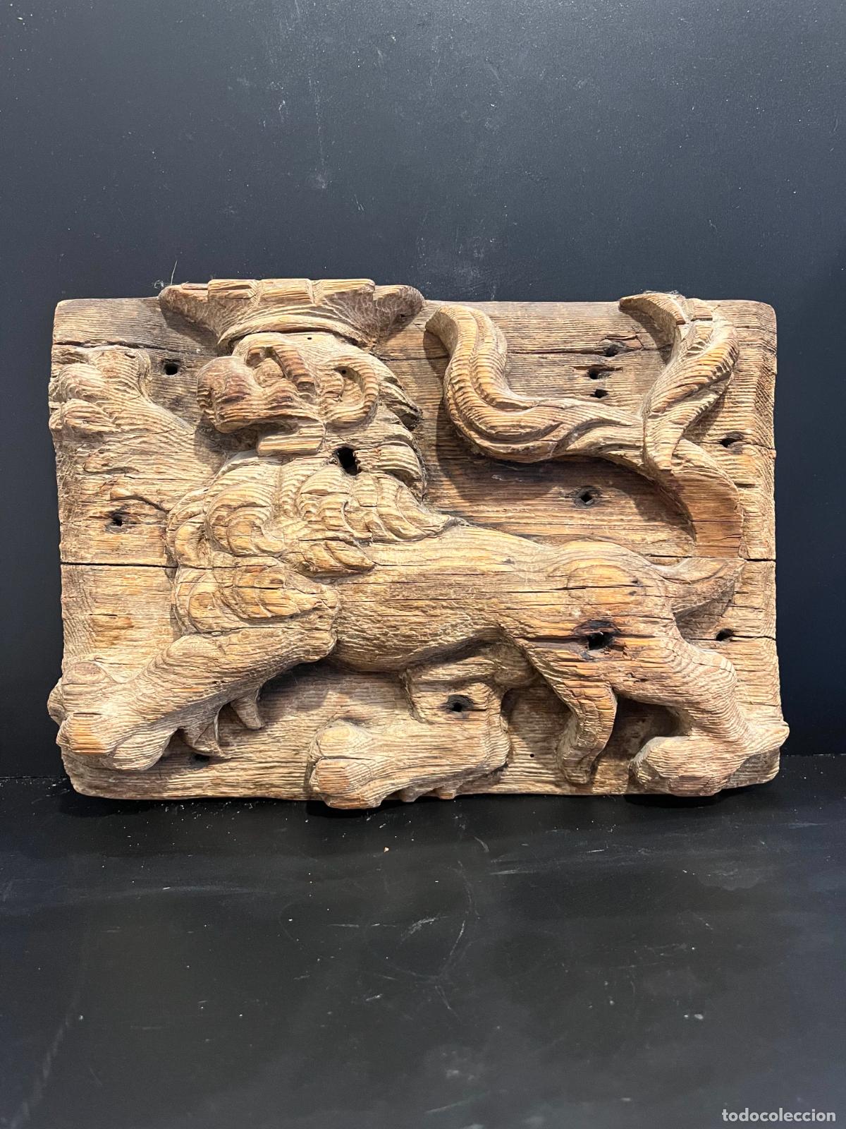 Arte: Le&oacute;n pasante, antes del a&ntilde;o 1200.