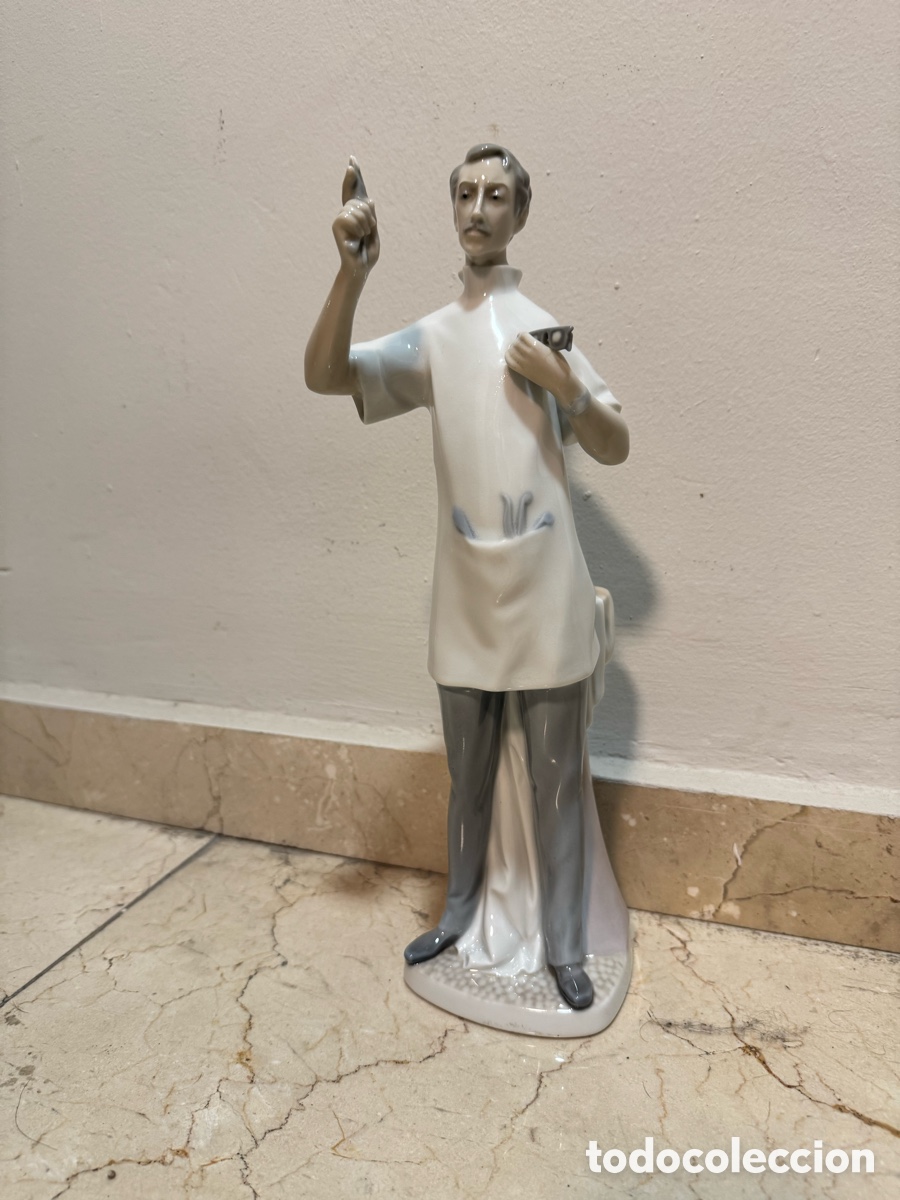 Arte: Figura Dentista Porcelana Lladr&oacute; 35,5 cm