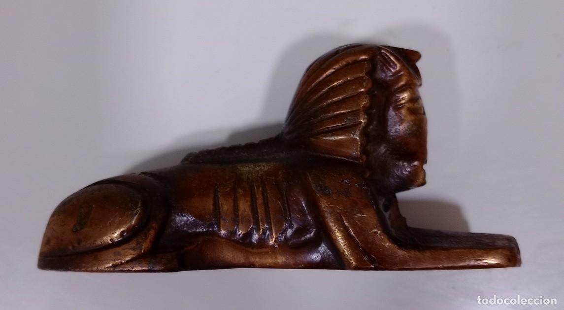 Arte: Esfinge de Egipto metalica de laton bronce