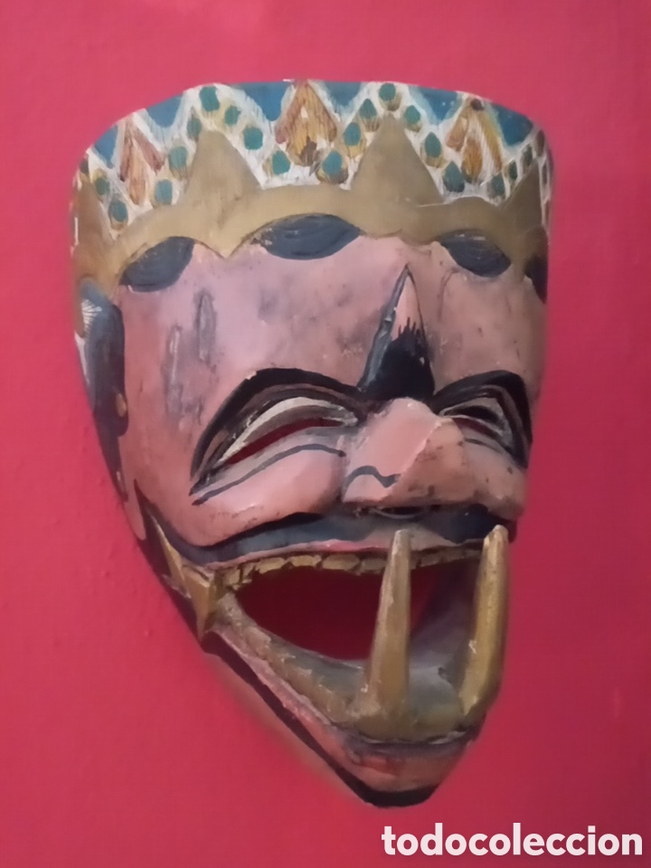 Arte: MASCARA DE TRUBU AFRICANA