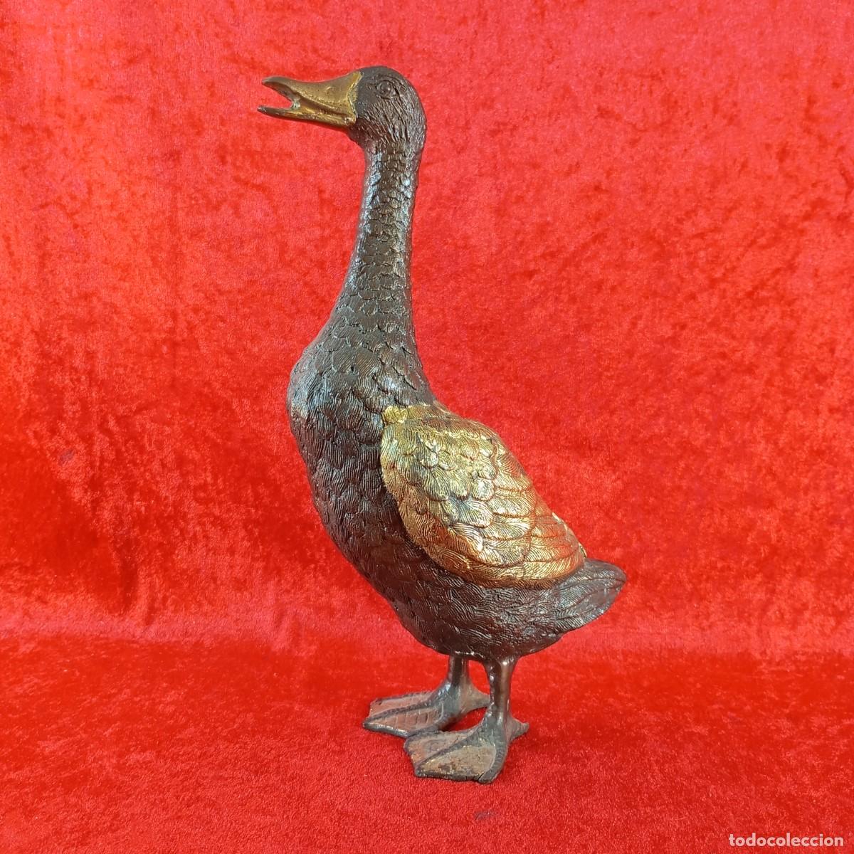 Arte: PRECIOSA ESCULTURA DE BRONCE O COBRE - EN FORMA DE PATO - 28,5 X 18 X 8 CM / 2193