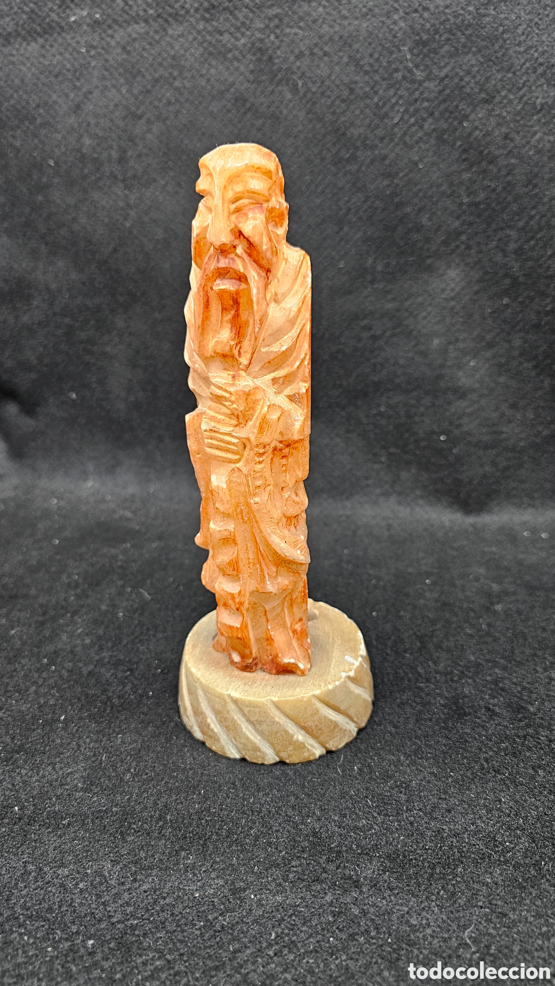 Arte: Escultura sabio chino tallado en alabastro