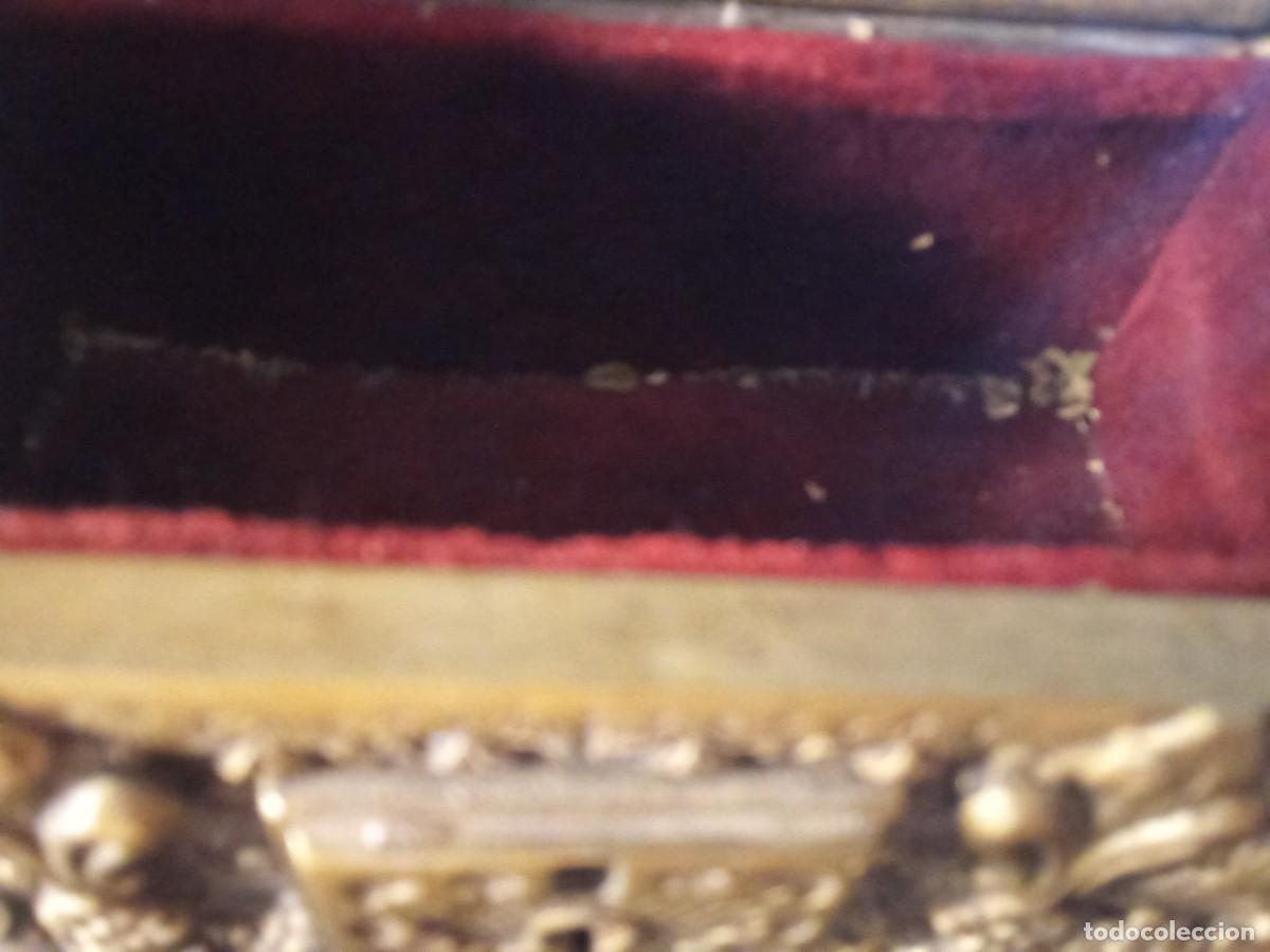 Arte: Cofre de bronce antiguo. - Foto 3