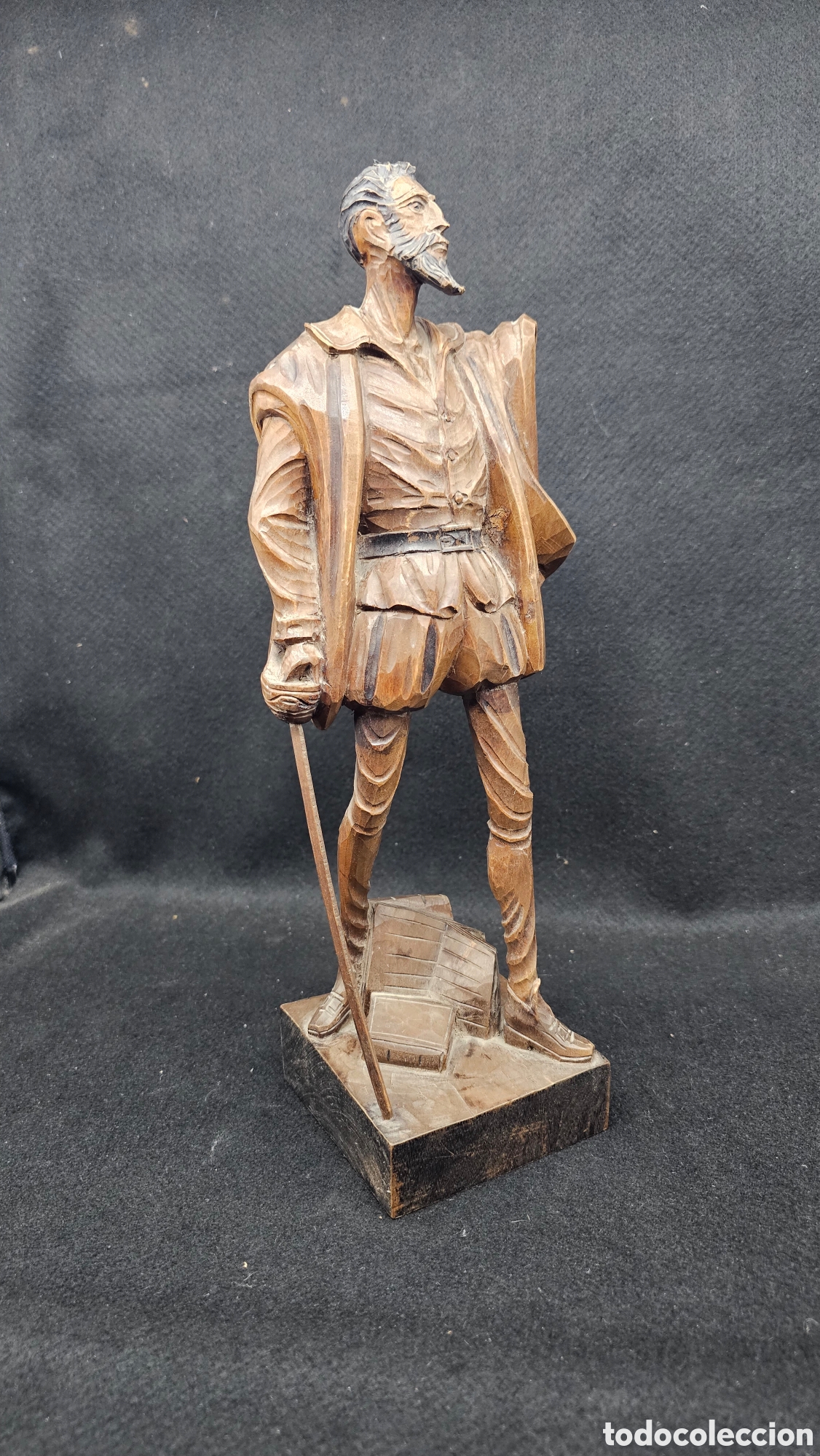 Arte: Escultura de. Madera tallada Don Quijote de la Mancha