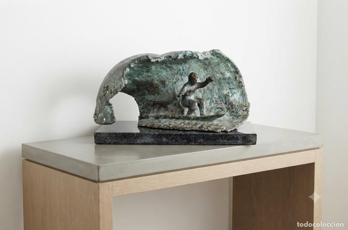 Art: Xes&uacute;s Abel Balado. Sin t&iacute;tulo. Bronce y m&aacute;rmol