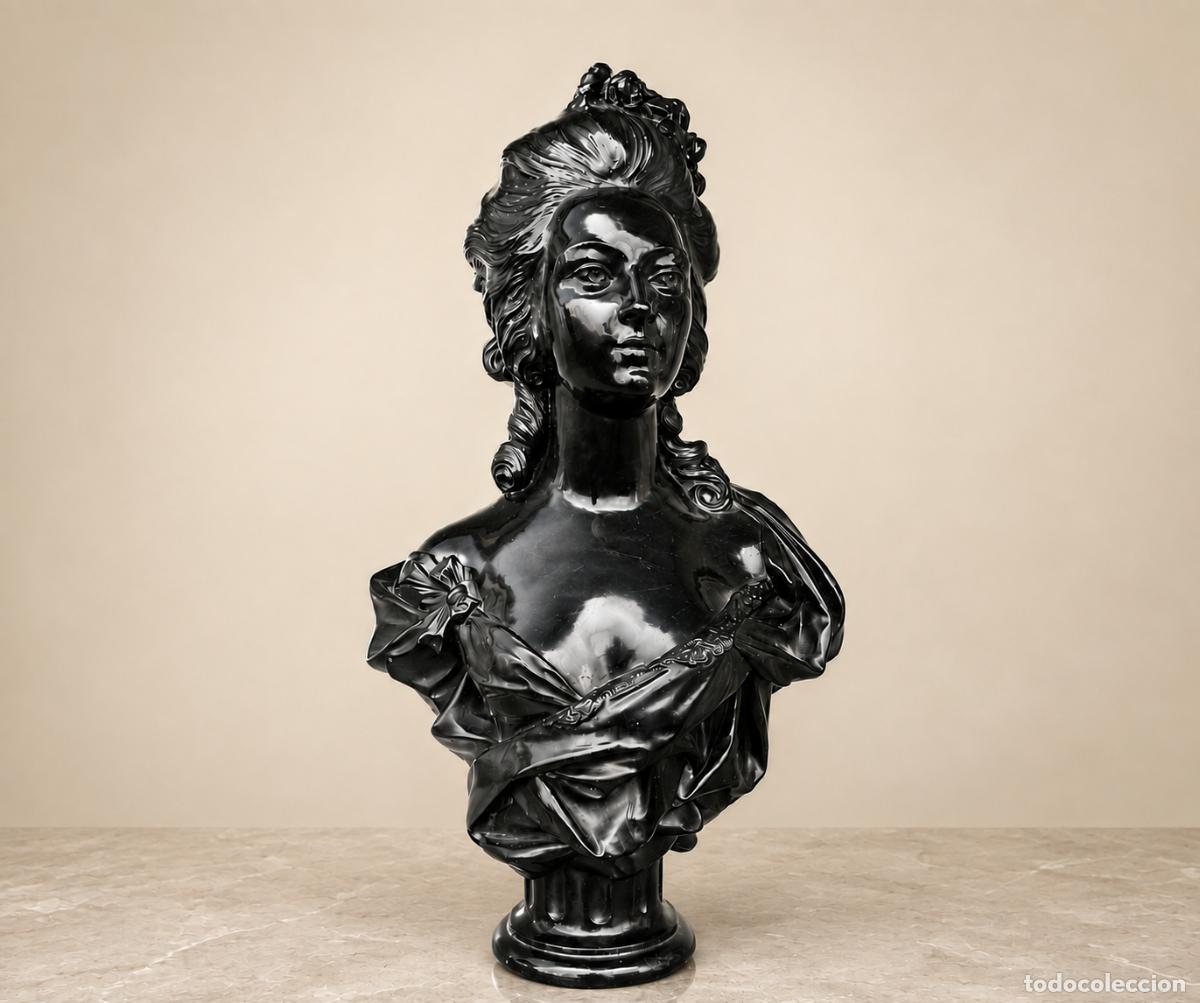 Arte: Busto antiguo de Mar&iacute;a Antonieta (73 cm). Busto de dama del siglo XVIII (25 kg).