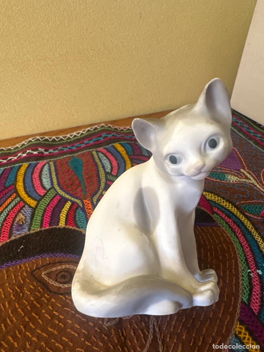 Arte: Figura gato siam&eacute;s de porcelana biscuit - TAMG S.L. (Valencia) estilo Lladr&oacute;