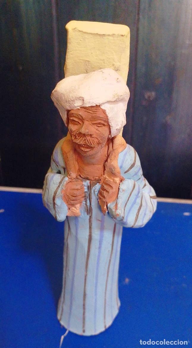 Arte: figura de terracota para belen 20 cm. fabricante de ladrillos