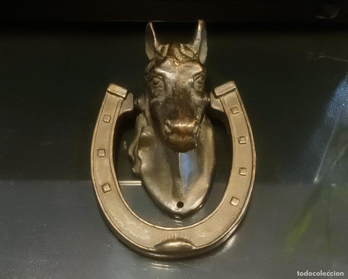 Arte: LLAMADOR BRONCE HERRADURA Y CABEZA DE CABALLO