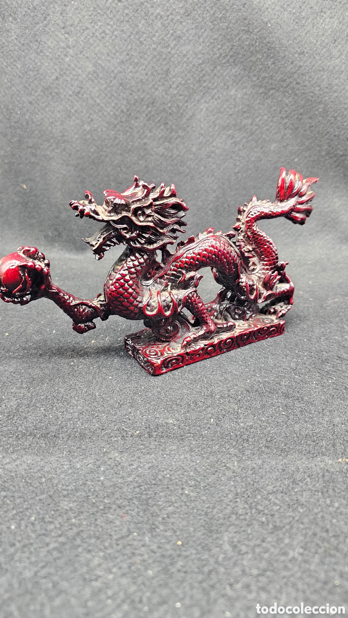 Arte: drag&oacute;n rojo de estilo Feng Shui de resina