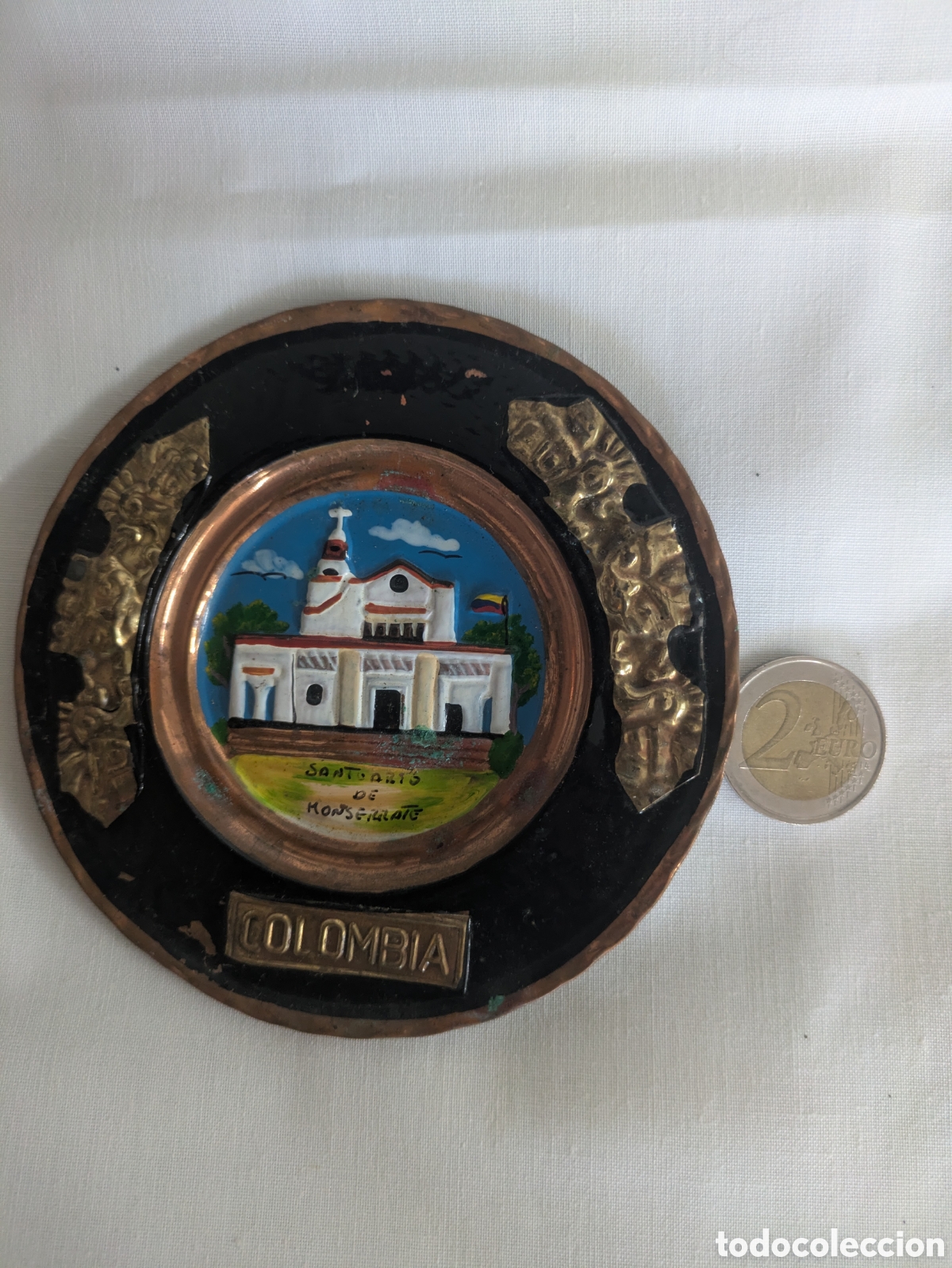 Arte: Plato de Colombia bronce