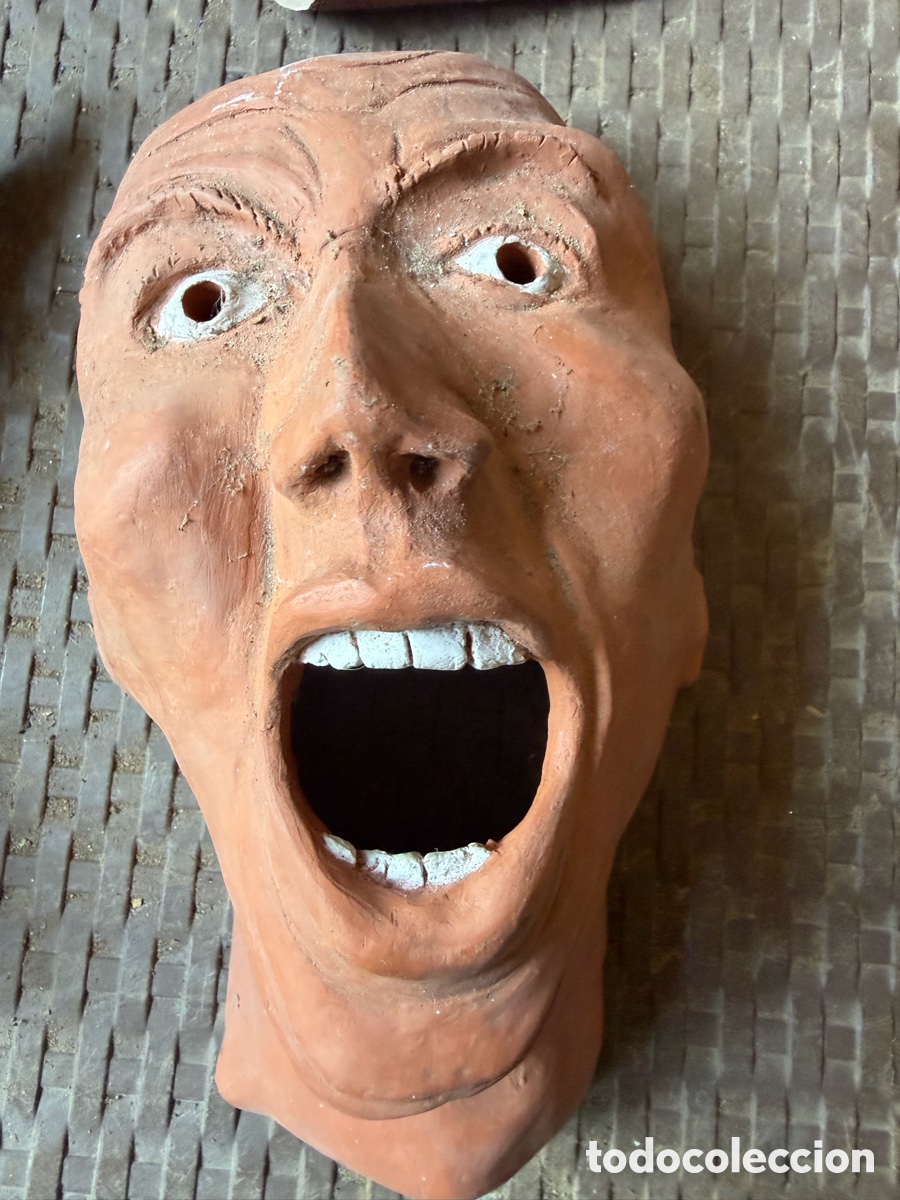 Arte: M&aacute;scara grito terracota