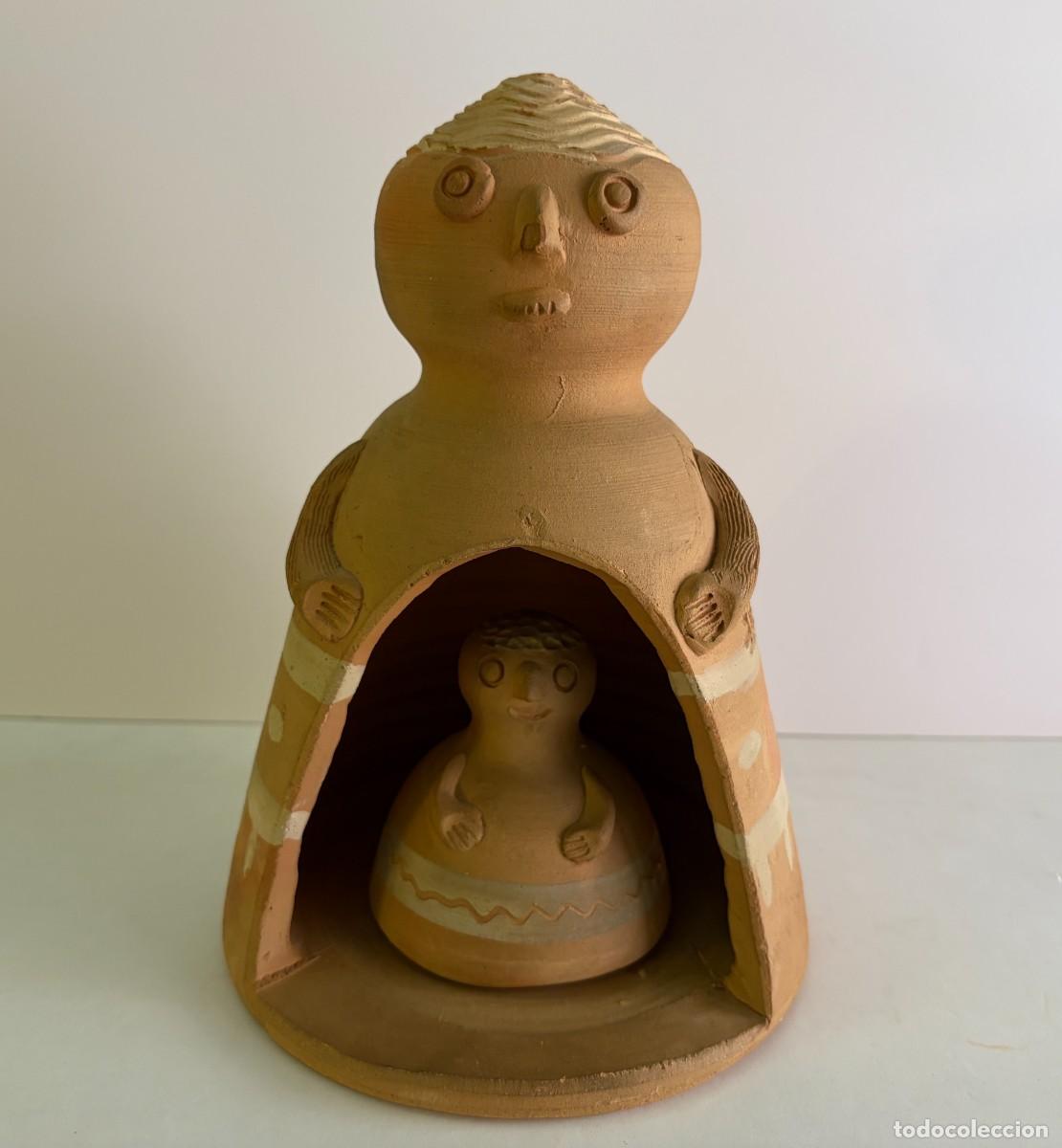 Arte: Escultura Terracota Gallega Firma AB. Alfarer&iacute;a de Autor / Madre e Hijo. Mercado Toledo 1989