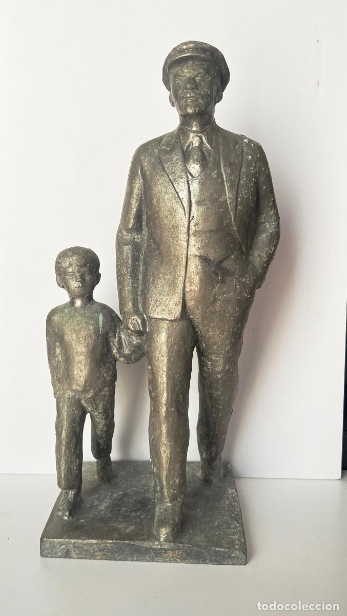 Arte: Figura De Lenin Con El Nino 1970s