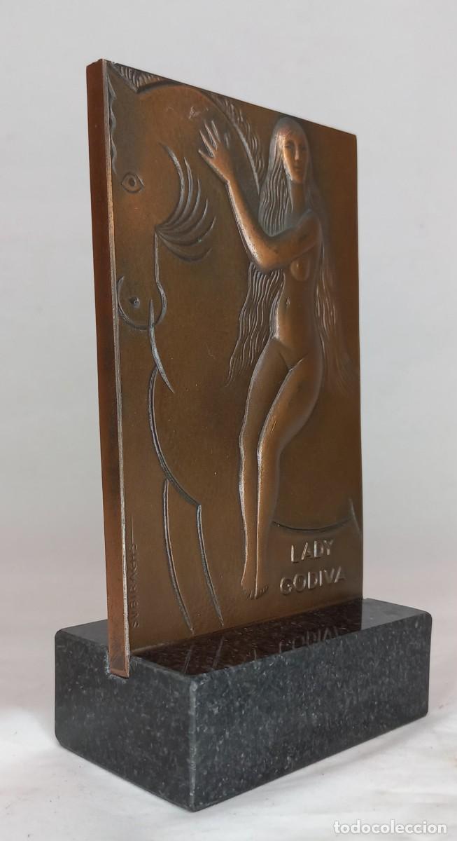 Arte: ESCULTURA - PLACA CON RELIEVE DE BRONCE FIRMADA - LADY GODIVA - CREADA POR EL ARTISTA SUBIRACHS