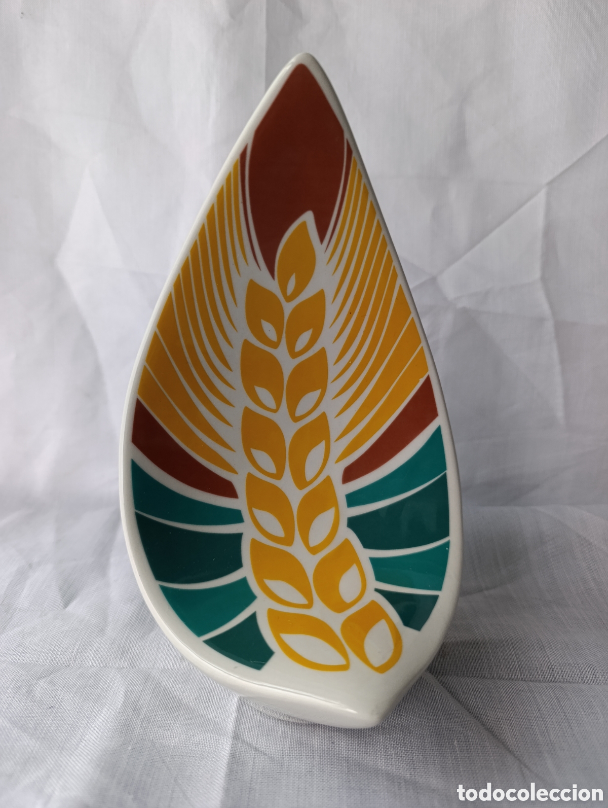 Arte: Escultura Porcelana GALOS - Conmemorativa AGAFAC 40 A&ntilde;os - Porcelana Gallega (18 cm)