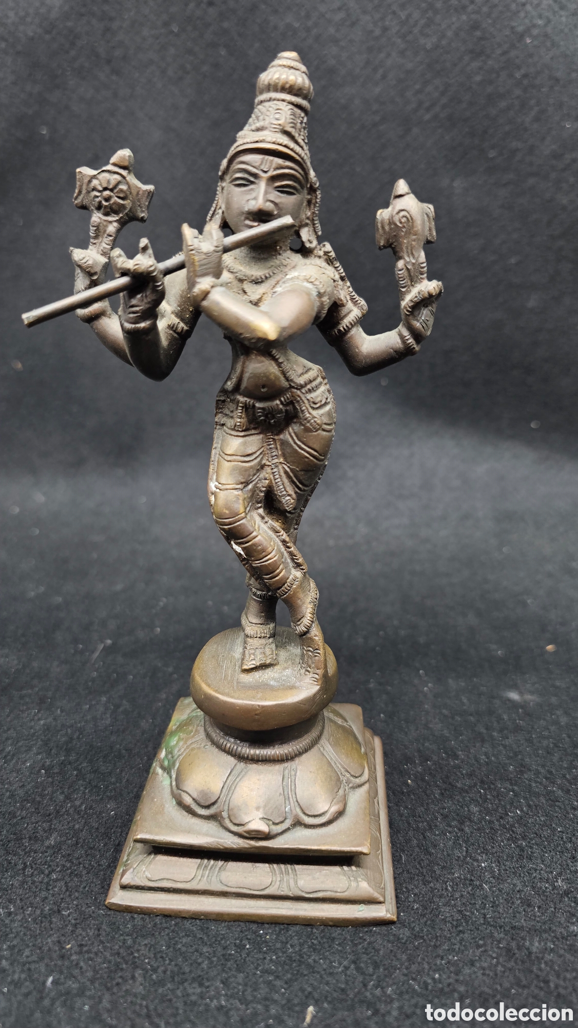Arte: estatua de bronce del Se&ntilde;or Krishna