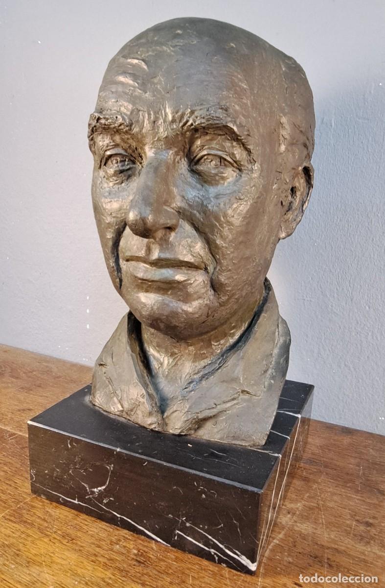 Arte: Busto firmado Miralles &ndash; bronce sobre base de m&aacute;rmol