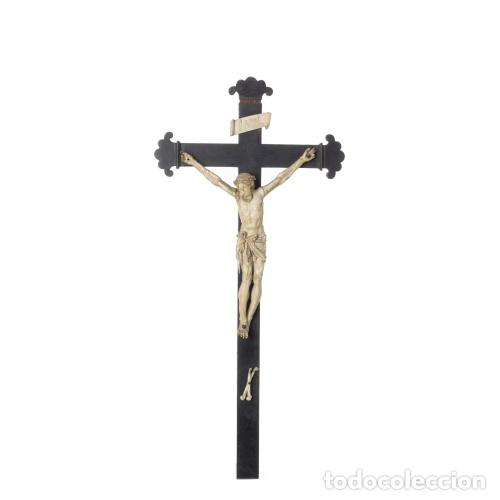 Arte: Marfil - Jesucristo crucificado indoportugu&eacute;s - Siglo XVII