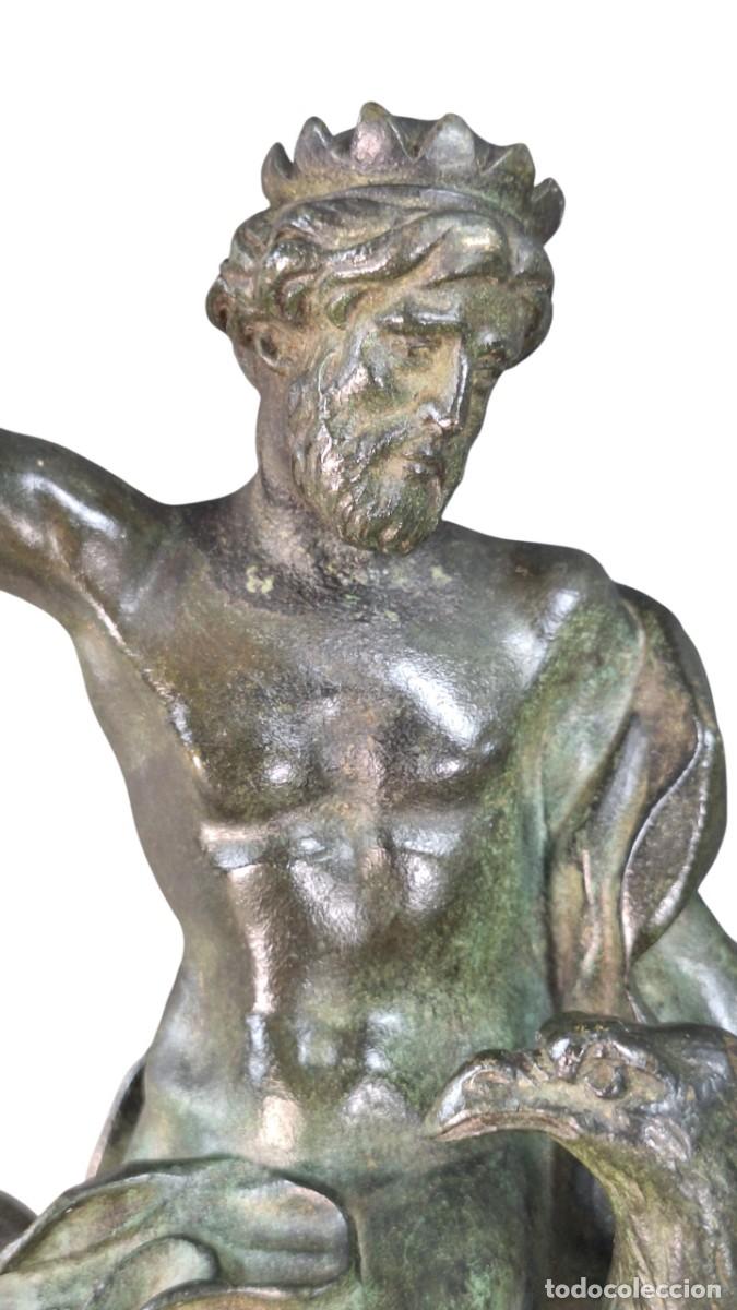 Arte: Zeus sobre ave F&eacute;nix. Bronce. Base de alabastro. Siglo XIX. 23 x 13,5x 13,5 cm.
