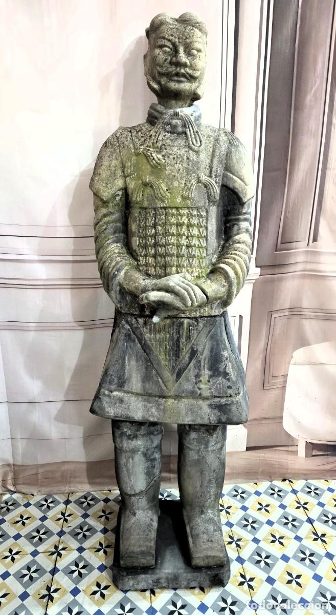 Arte: Estatua decorativa de un general del Ej&eacute;rcito de Terracota chino de tama&ntilde;o grande