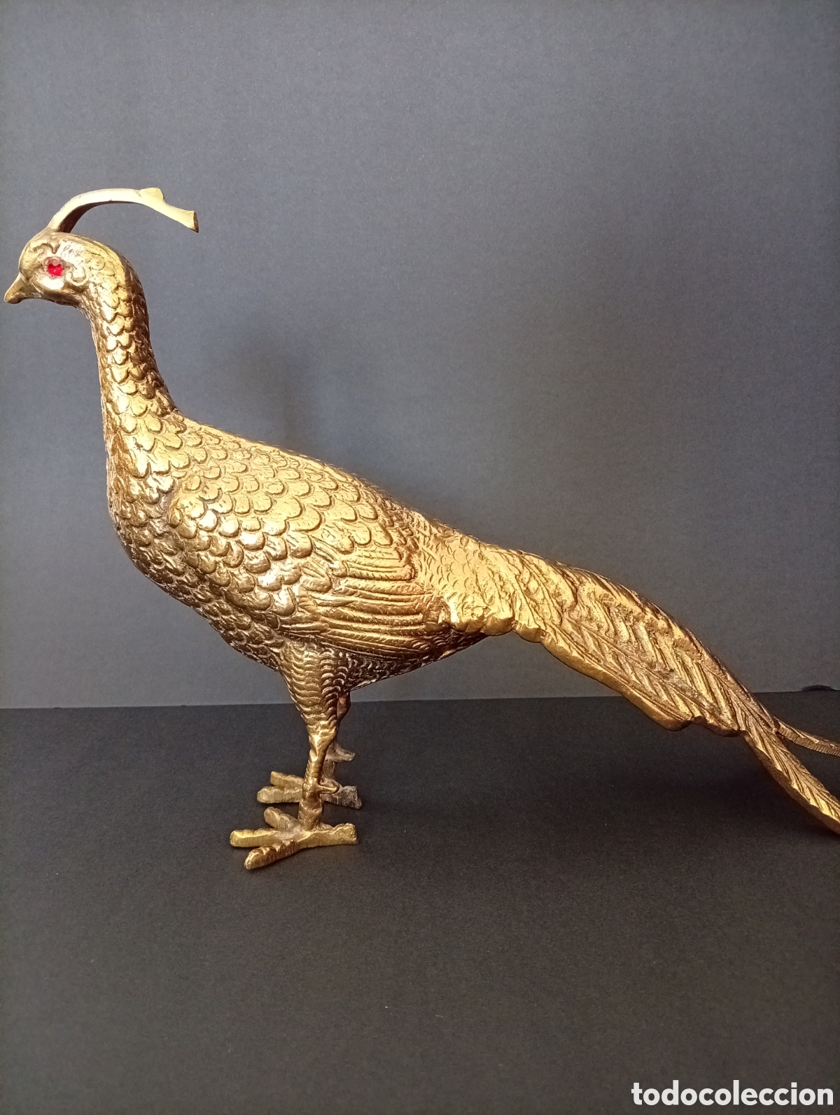 Arte: Preciosa figura de Pavo Real en bronce