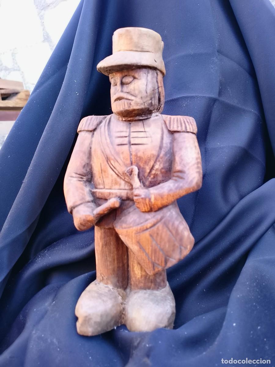 Arte: Antigua talla tamborilero madera