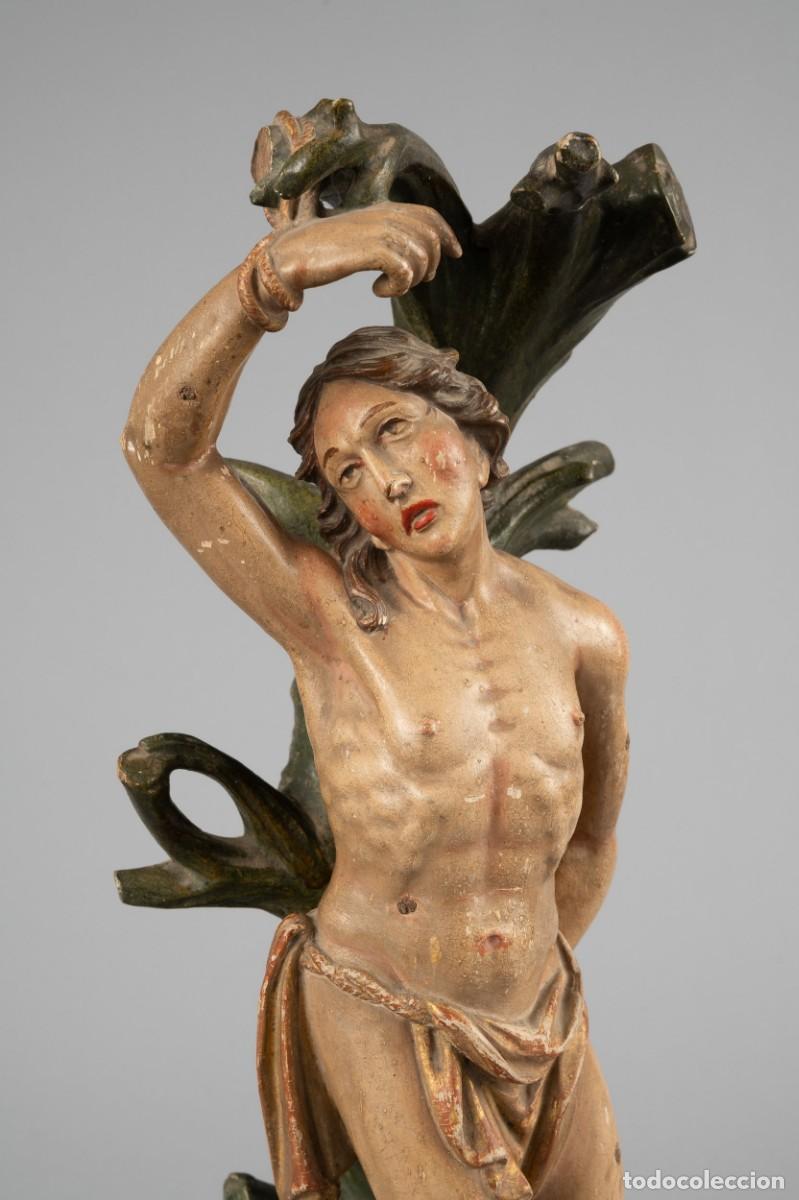 Arte: San Sebasti&aacute;n de madera tallad Tirol, siglo XVII.
