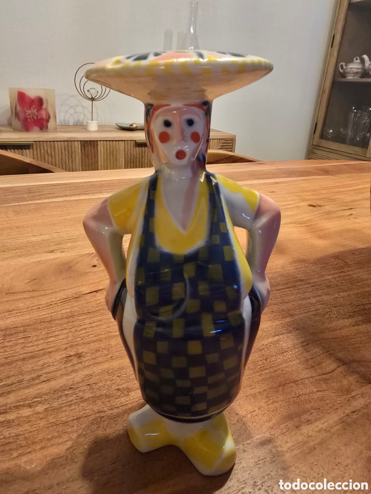 Arte: Figura de pescadora de Sargadelos