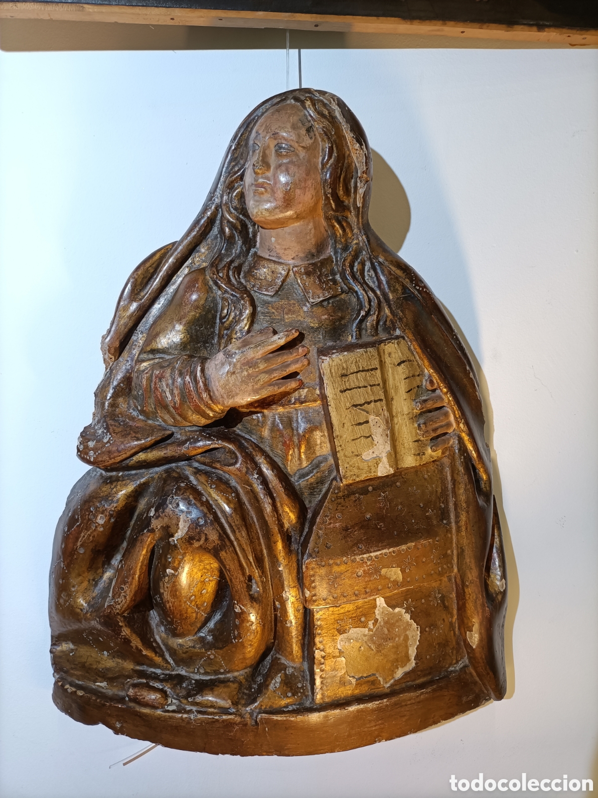 Arte: Alto relieve de Santa Magdalena del S. XVII, castellano.