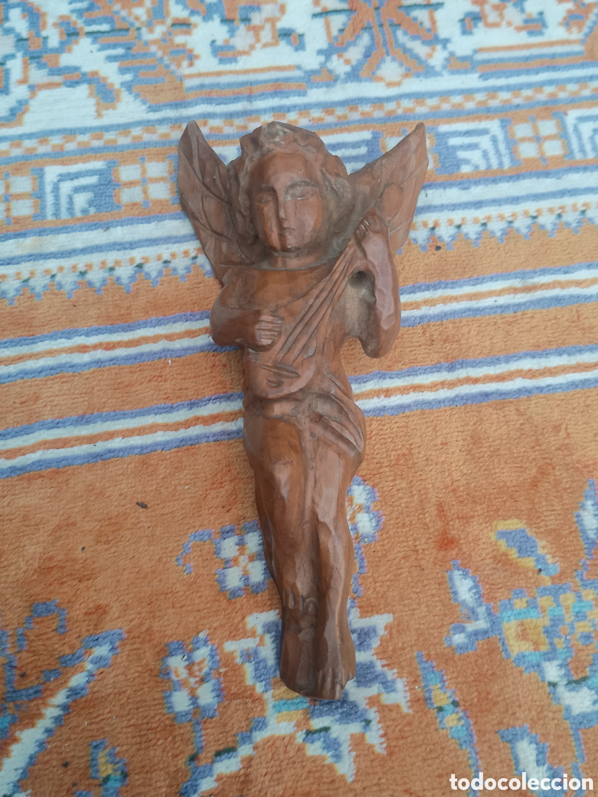 Arte: talla de madera de un &aacute;ngel