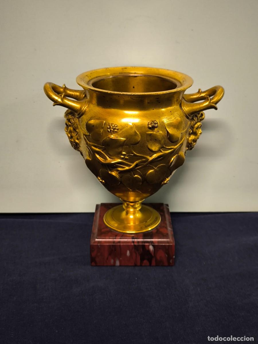 Arte: COPA DE BRONCE DORADO Y BASE EN MARMOL FIRMADO POR F.BARBEDIENNE