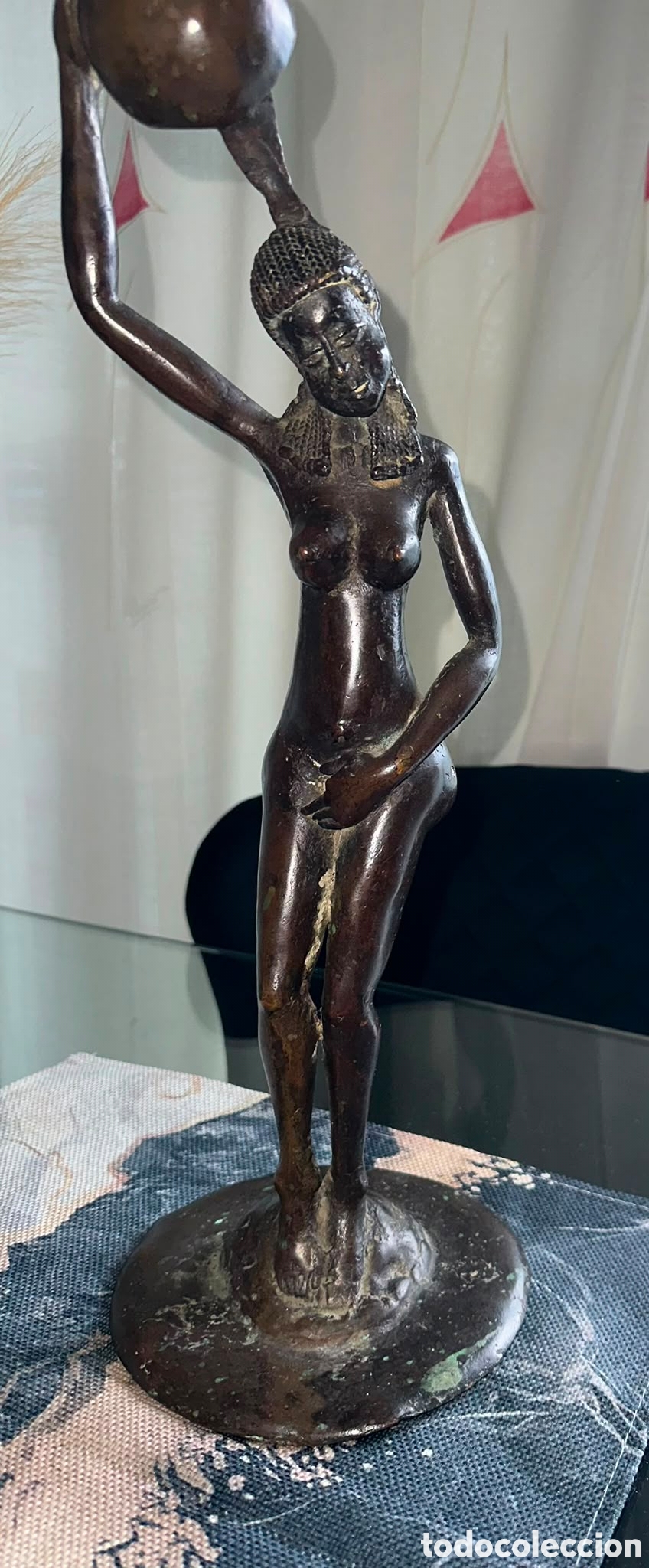 Arte: Escultura de bronce antigua