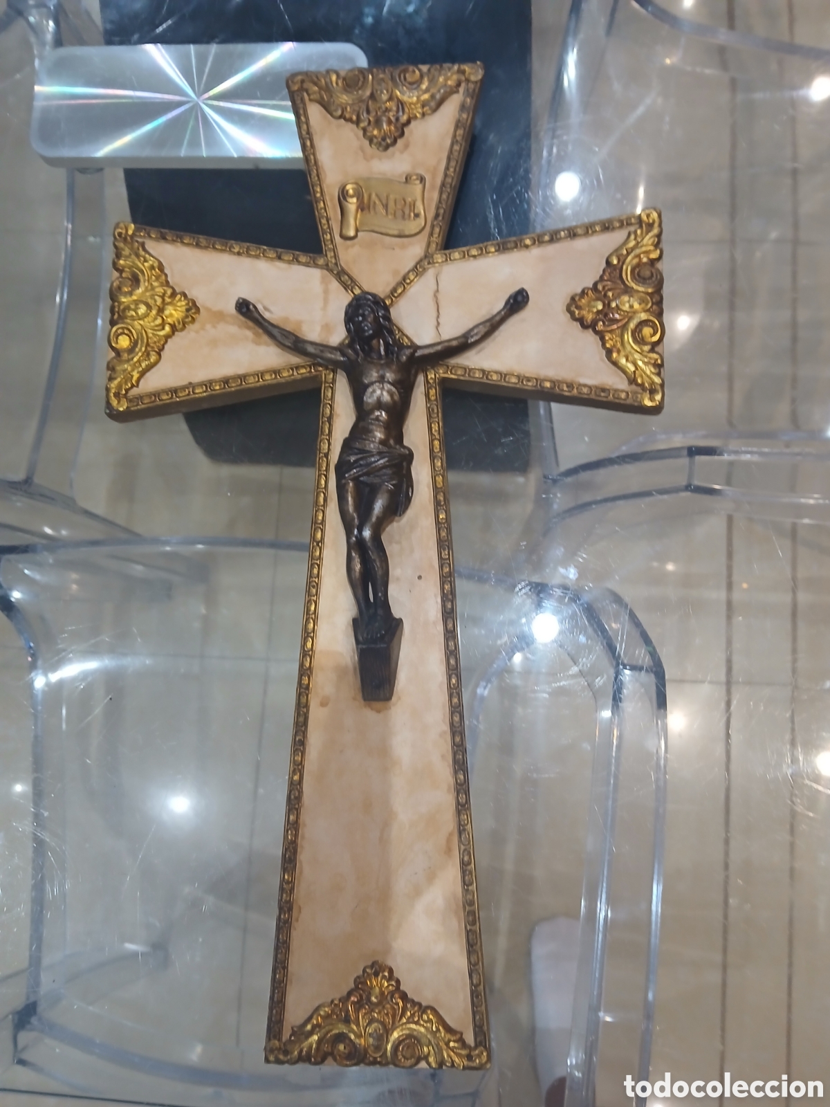 Arte: Cruz madera y metal cristo